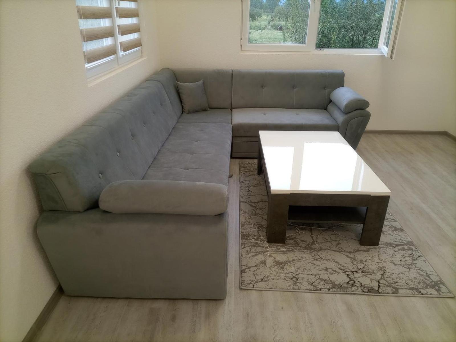 Nea Ilidza Villa *